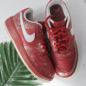 Nike Af1 Air Force 1 Low Red White Sneaker 002313 size 8Womens/6.5 Youth